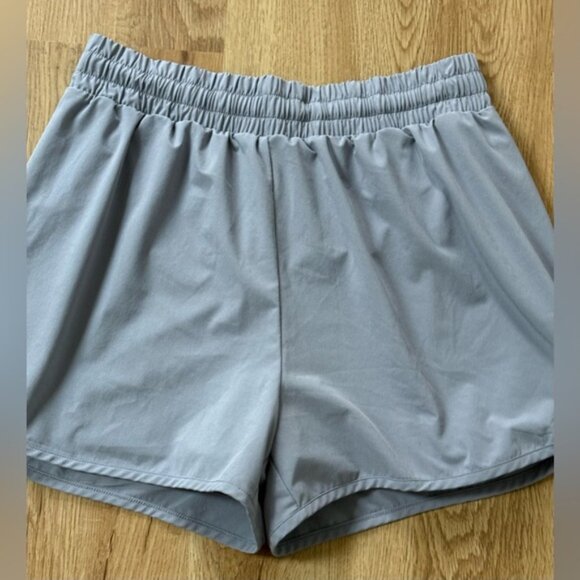 Beyond Yoga Women’s Lined Shorts Gray Size Medium Drawstring Stretch Waistband - Picture 2 of 7